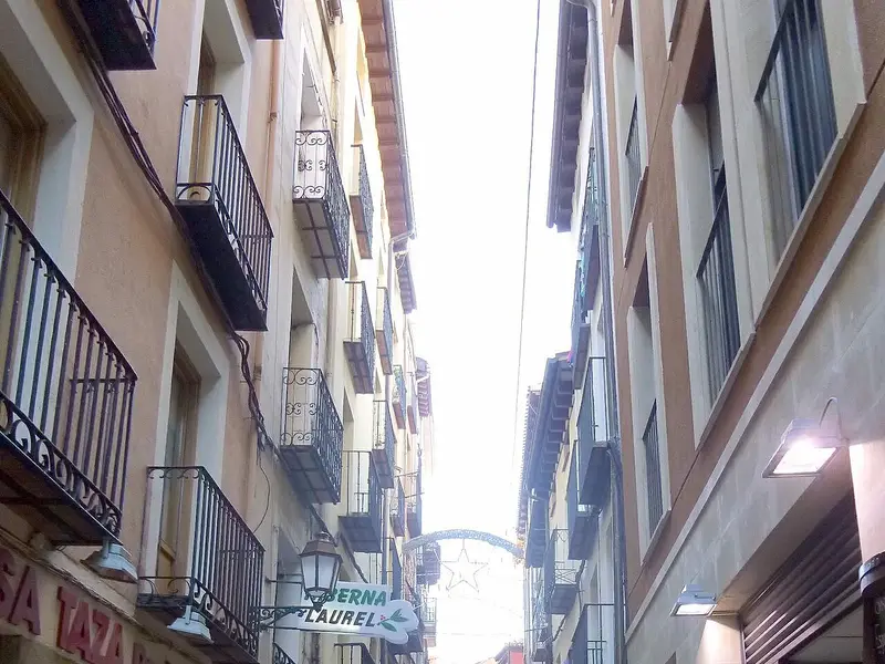 Calle Laurel