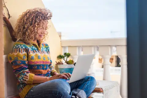 Travailler depuis l'Espagne : tout savoir sur le statut de nomade digital